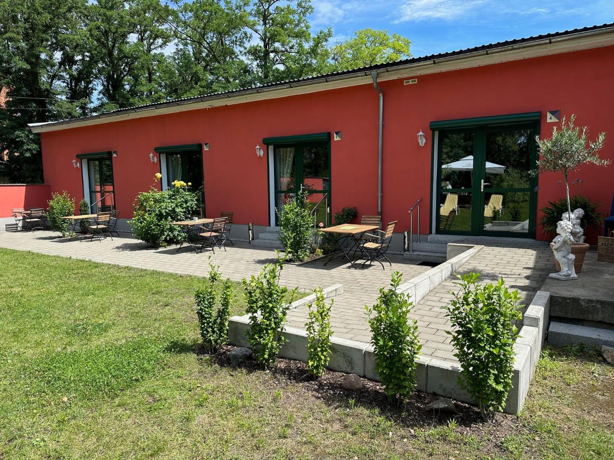 Bed & Breakfast Am Waldguertel Forst  Extérieur photo