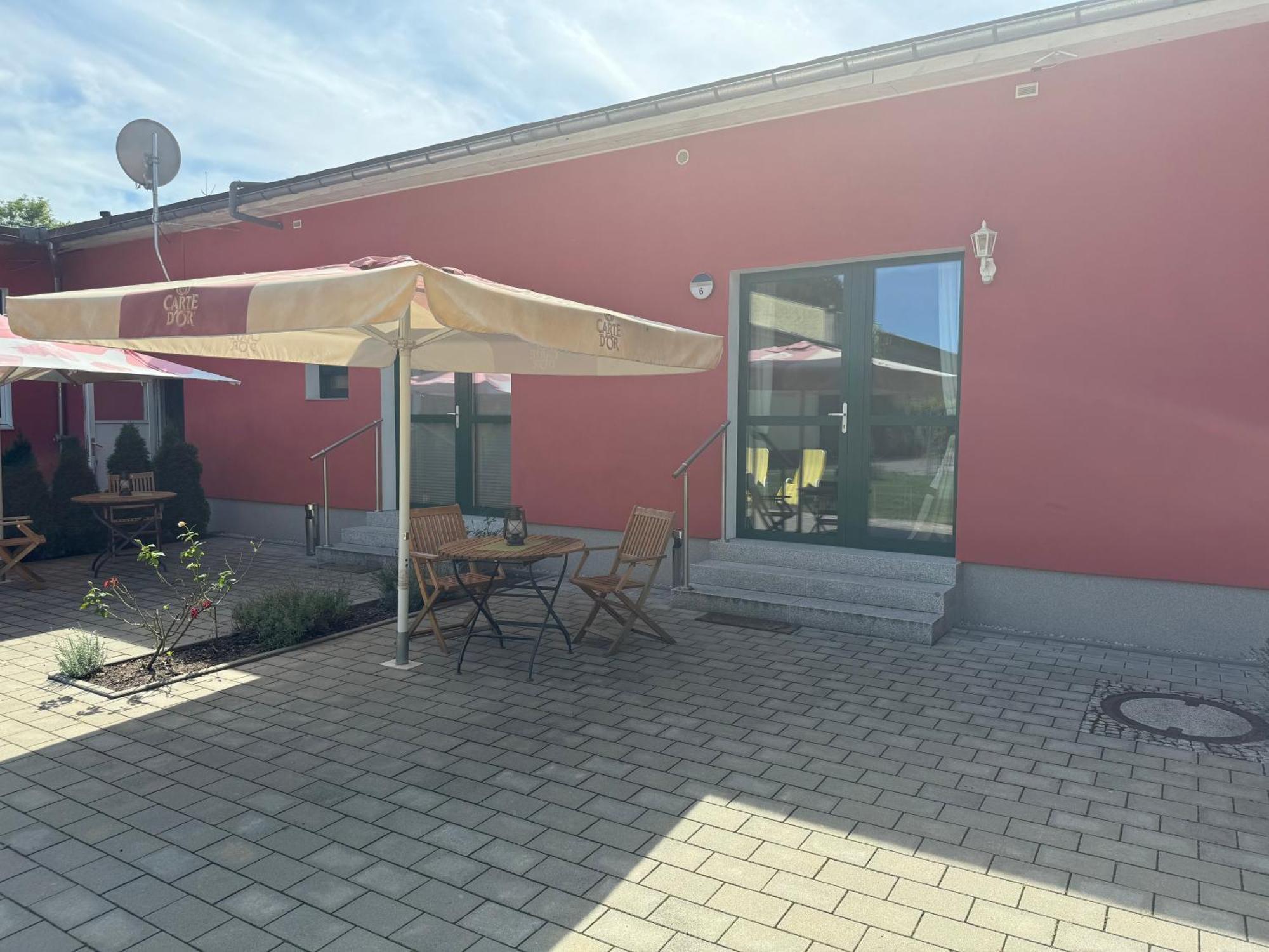 Bed & Breakfast Am Waldguertel Forst  Extérieur photo